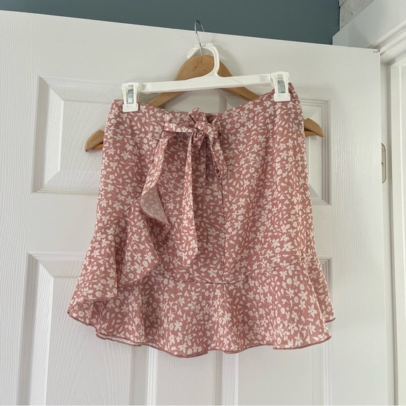 SHEIN Dresses & Skirts - Shein Pink Floral Mini Skirt with Zipper Ruffle Bottom